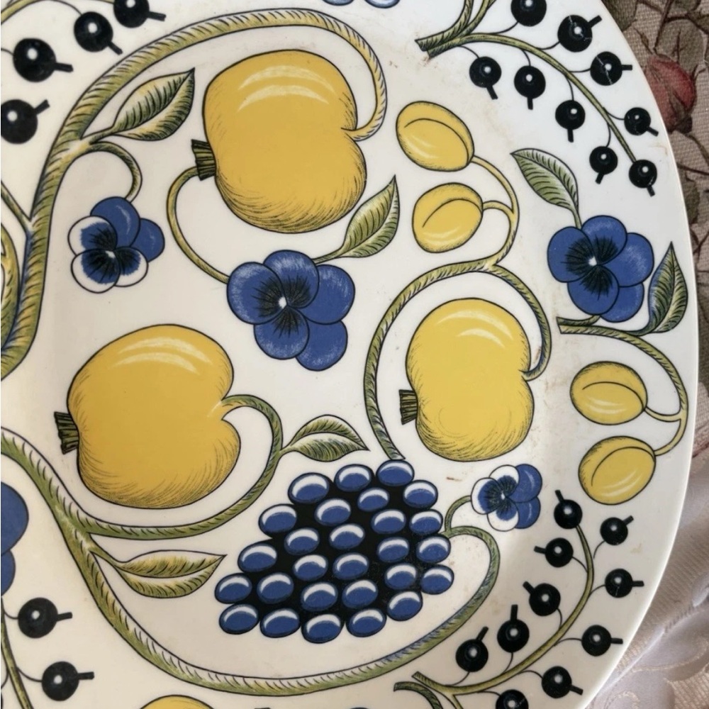 Vtg Arabia Pottery Serving Platter in the Paratiisi pattern made in Finland